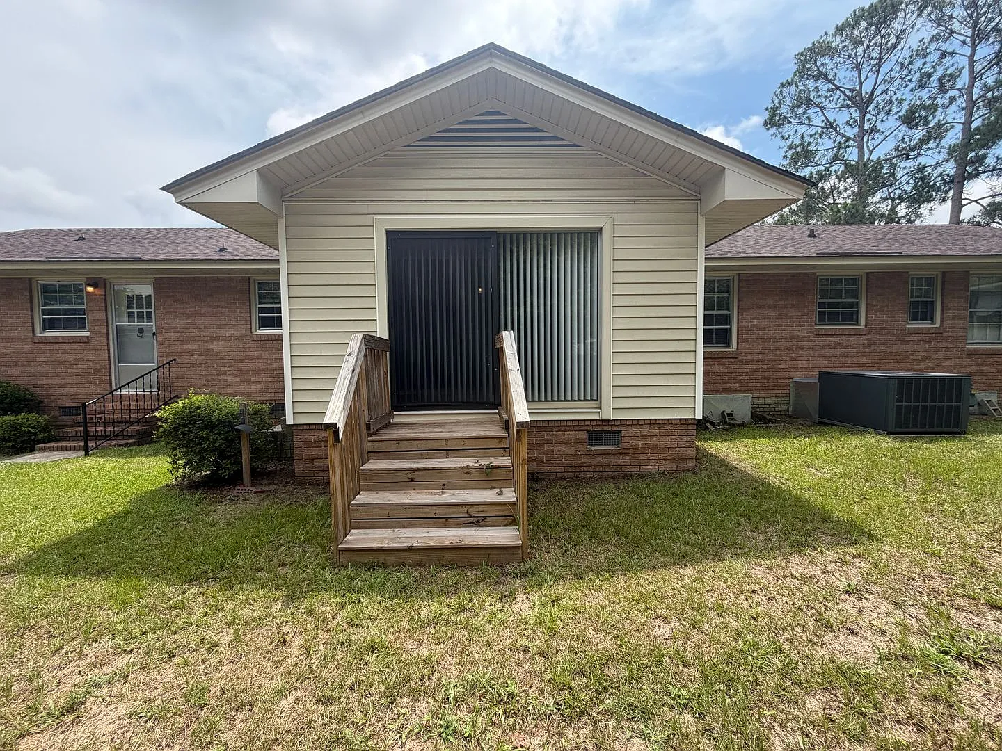 215 Lesesne Drive — Photo 3
