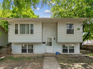 706 14th Ave, Gilbertville, IA 50634