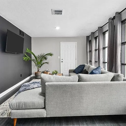 4 bed, 1440 sqft, $5,000 — Photo 3