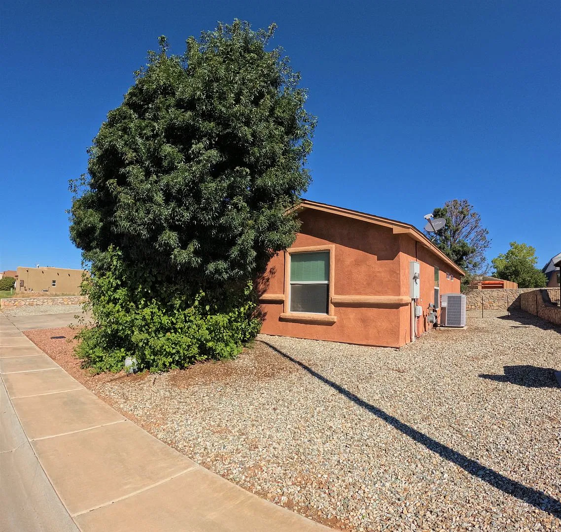 4113 Calle De Luna — Photo 4