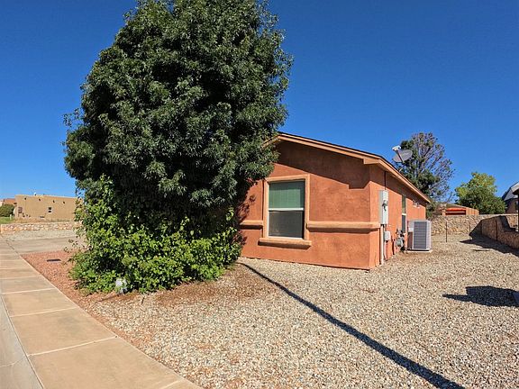 4th image of 4113 Calle De Luna
