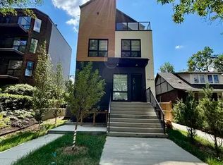 10043 89th Ave NW #1, Edmonton, AB T6E 2S7