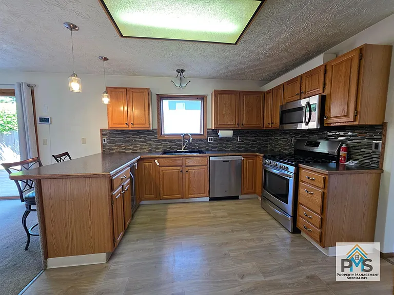 8991 Rendon Dr — Photo 6