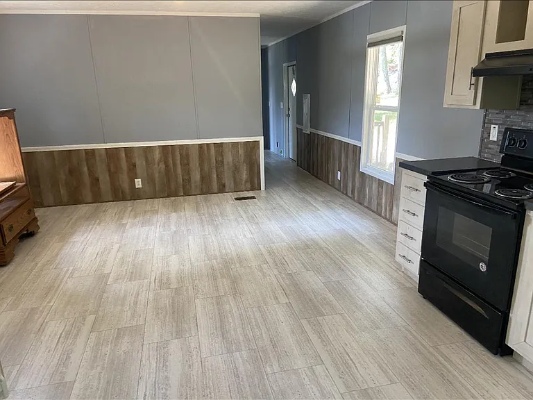 31 Mikey Ln — Photo 2