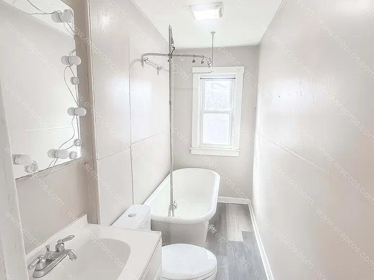 1578 Chestnut St #1 — Photo 12