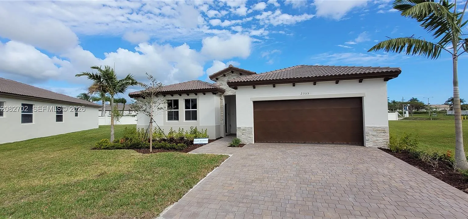 1 bed, 1.0 bath, 2319 sqft, $1,600 — Photo 1