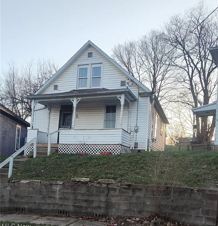 1st image of 253 Corwin Ave