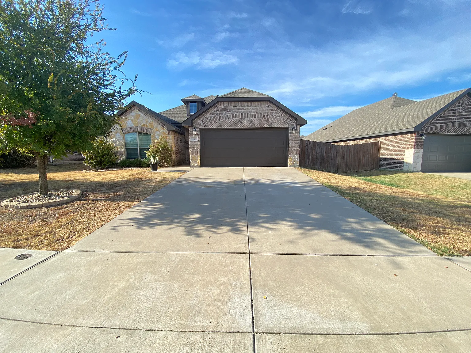 4 bed, 1944 sqft, $2,395 — Photo 1