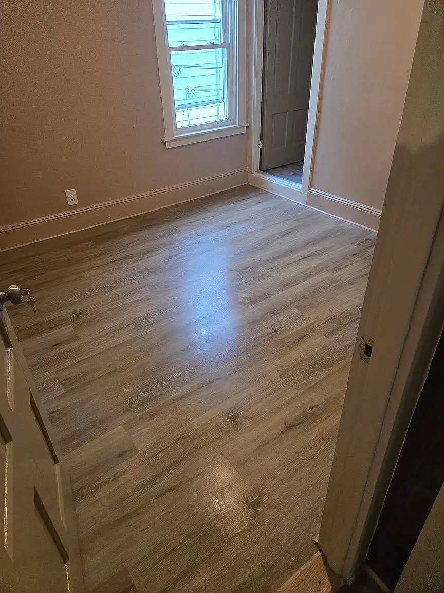 3 bed, 1200 sqft, $1,700 — Photo 4