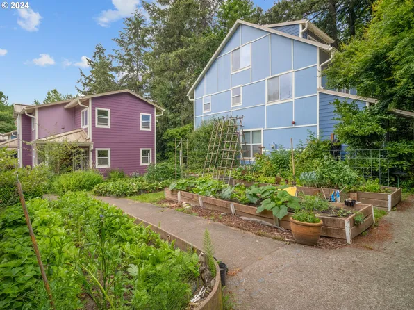 4357 SW 94th Ave, Portland, OR 97225