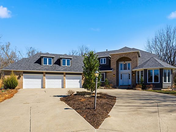 2nd image of 25 Timber Ridge Dr