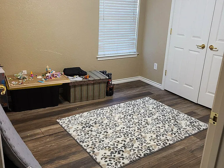 1834 N Paddock St #1834 — Photo 4