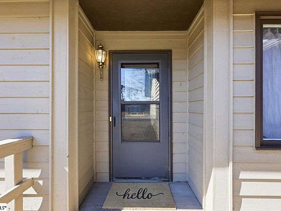 4th image of 185 Tanager Cir