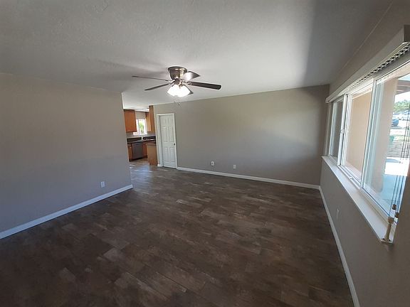 5th image of 4189 Thomas St