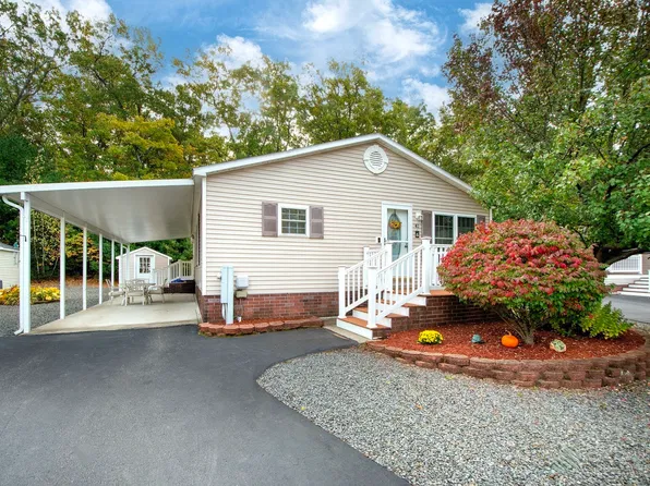41 Sunset Ln, Plainville, MA 02762