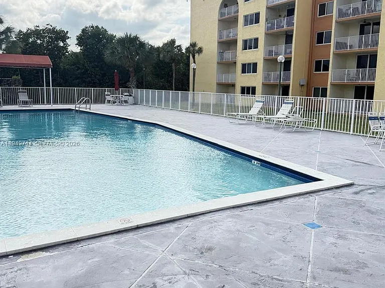7010 NW 186th St #5-201 — Photo 12