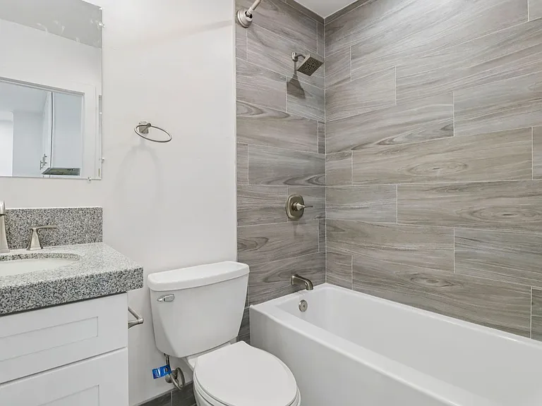 738 S Orange Ave — Photo 26