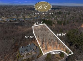 175 Bridgeview Dr, Bloomfield Hills, MI 48304