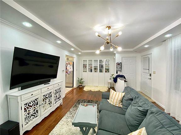 2nd image of 1319 Anna Ct