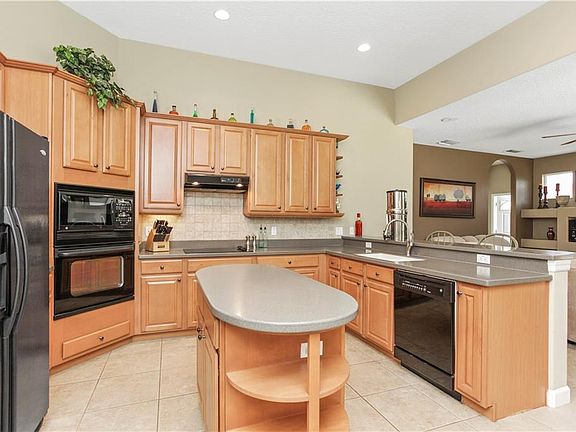4th image of 1958 Elkhorn Ct