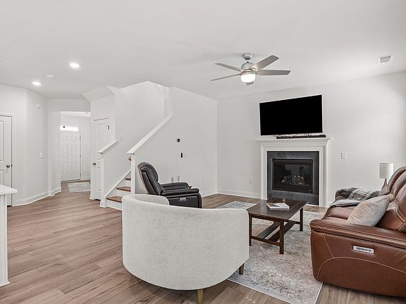 3rd image of 1110 Caswell Way Ct