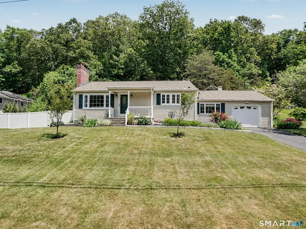18 Wyant Road, Oxford, CT 06478