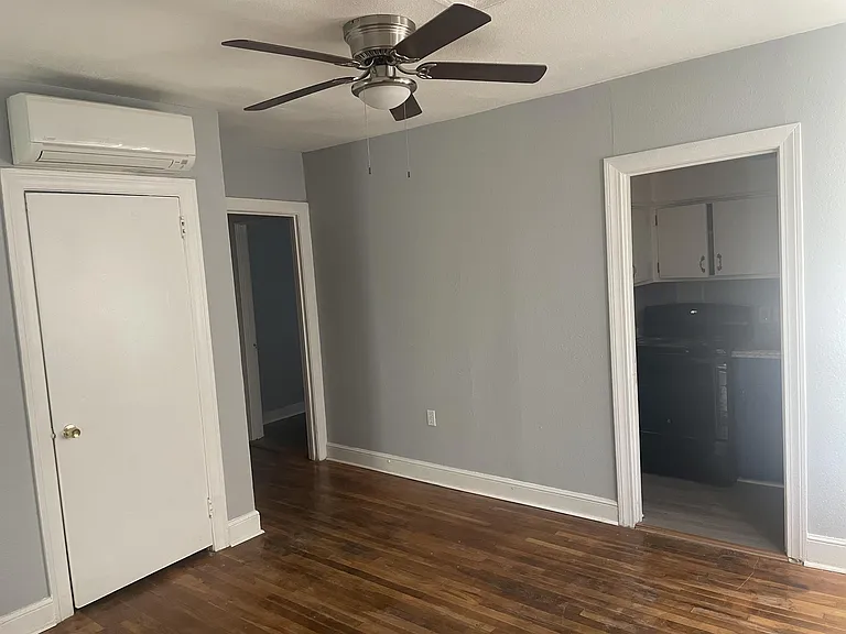 609 Adeline St #3 — Photo 2