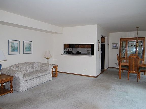 3rd image of 9235 Dexter Ct