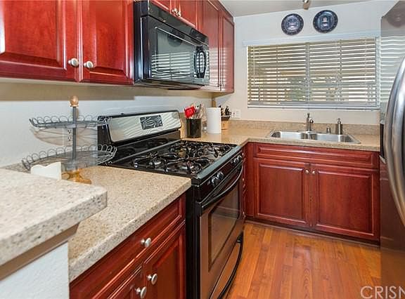 5th image of 5510 Owensmouth Ave APT 232