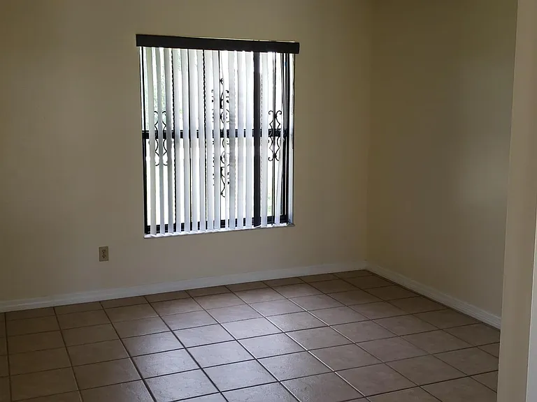 1315 SW Hebner Ave — Photo 8