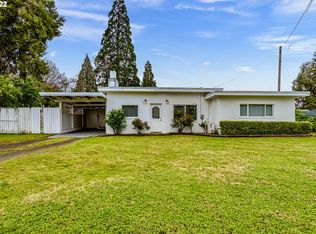 909 W 1st Ave, Junction City, OR 97448