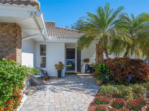 5803 Garden Lakes Dr, Bradenton, FL 34203