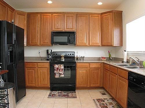 4th image of 488 Stetson Ct