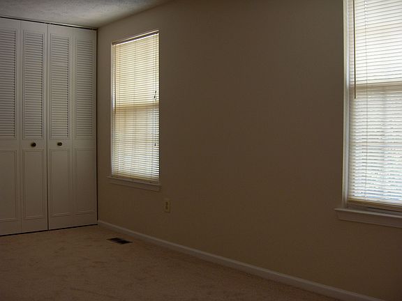 5th image of 1413 Medinah Ct #44