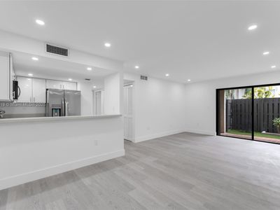 8911 SW 123rd Ct APT 106-4, Miami, FL, 33186