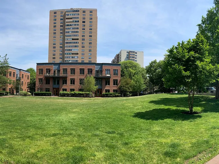 6 Whittier Pl #9E — Photo 22