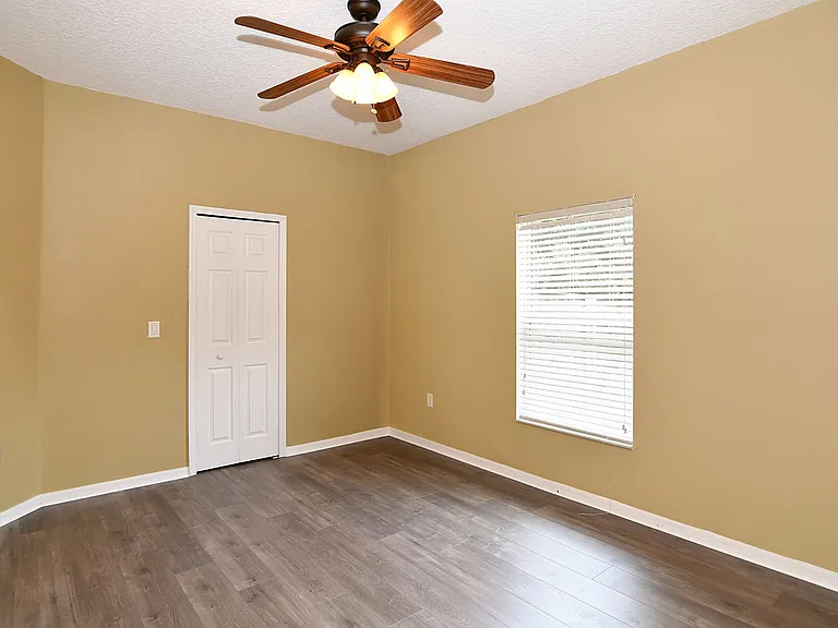 48 Pickering Dr — Photo 30