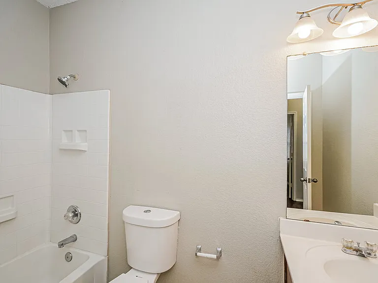 8024 Sartain Dr — Photo 15