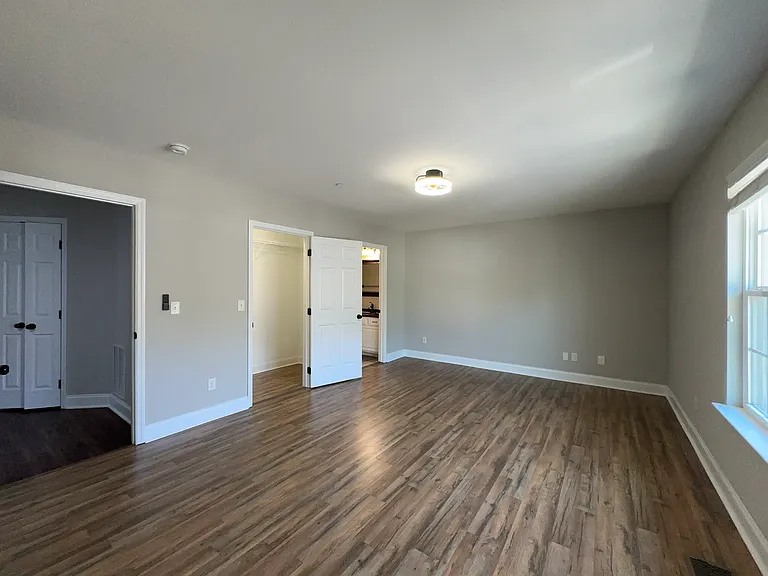 1126 Maple Tree Ln — Photo 14
