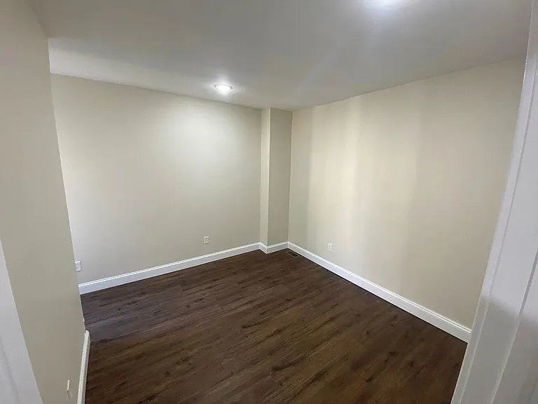 445 Manor St — Photo 19