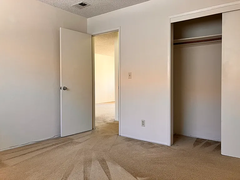 626 Pinewood Dr #3 — Photo 8
