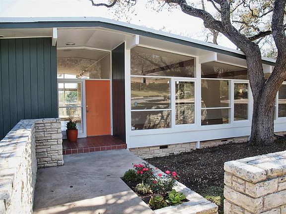 5th image of 4605 Laurel Canyon Dr