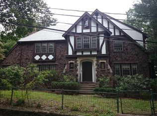 25 Mount Alvernia Rd, Newton, MA 02467