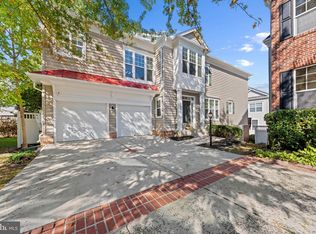 8881 Screech Owl Ct, Gainesville, VA 20155