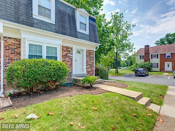 3rd image of 800 Sycamore Ct