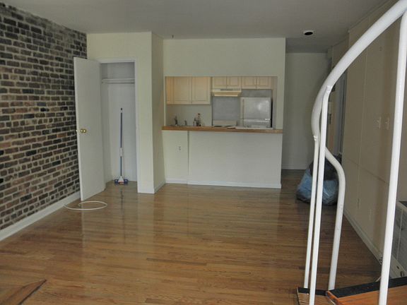 2nd image of 155 E 84th St APT 7A