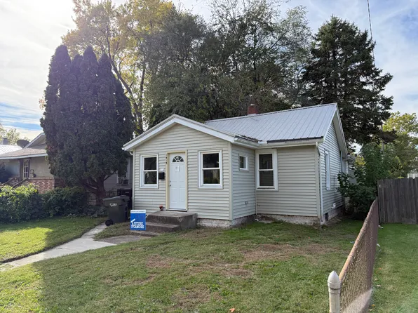 1413 Fremont St, South Bend, IN 46628