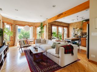 1624 W Columbia Ave, Chicago, IL 60626
