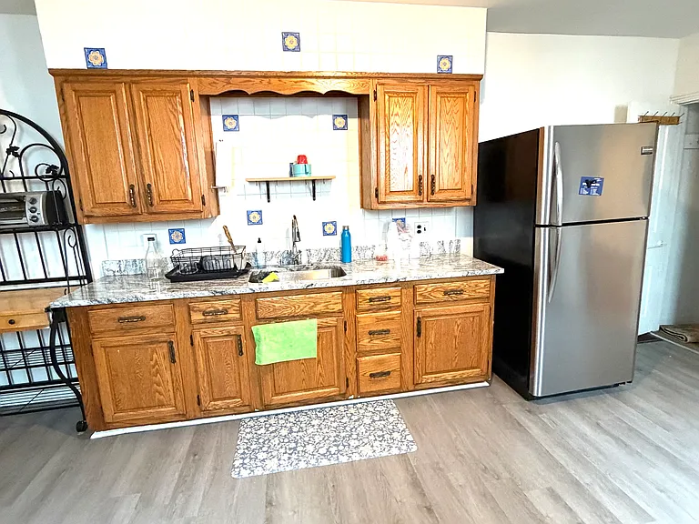 225 Carpenter St — Photo 40