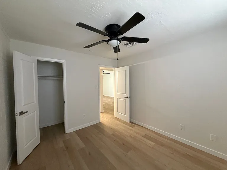 1402-1406 E Roosevelt St — Photo 22